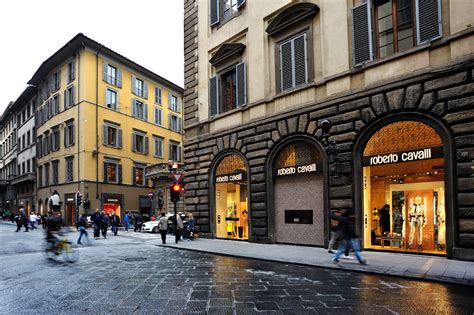 luxury shopping in florence italy.